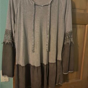 Easel Gray and Brown Long Sleeve Tunic with Lace Details